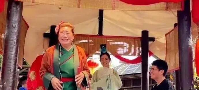 王婆稱自己年輕時是白富美
